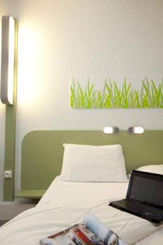 Ibis Budget Carcassonne La Cite Exterior photo