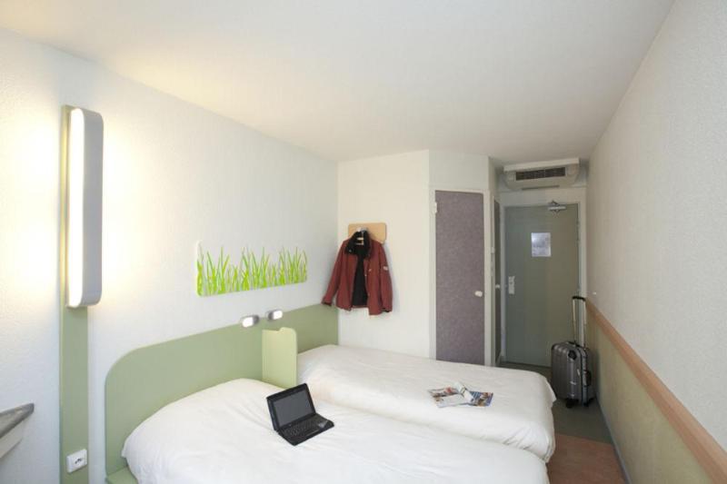 Ibis Budget Carcassonne La Cite Exterior photo