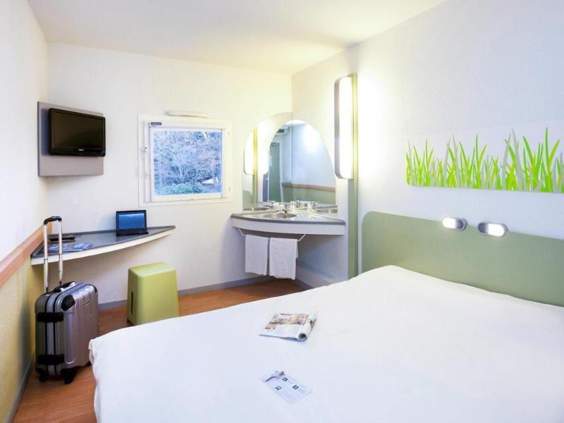 Ibis Budget Carcassonne La Cite Exterior photo